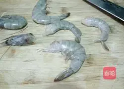 Illustration of how to make Gulu shrimp balls 3