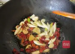 Illustration of how to make spicy and sour fish cubes 7