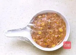 Illustration of how to make pickle tamales 6