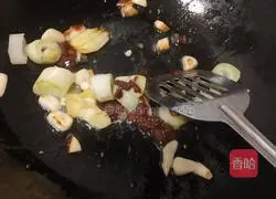 Illustration of how to cook beef brisket with tomatoes 4 