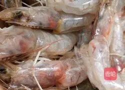 Illustration of braised prawns in oil 5