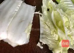 Chinese cabbage, stems, celery, stir-fried shredded pork Illustration of how to do it 2