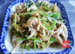 Illustration of how to make scallops with scallions and clams 5