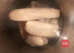 Illustration of how to make bacon, glutinous rice and lotus roots 9