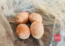 Super delicious Illustration of how to make five-spice salted eggs 5