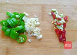 Illustration of how to make fried lotus root and meat 4