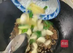 Illustration of how to make spicy crayfish in summer 5