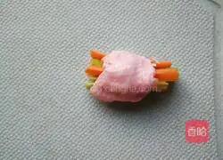 Illustration of how to make chicken wings stuffed with carrots and bitter melon 6