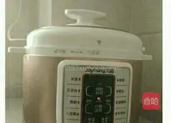 Illustration of how to make braised pig's trotters and kelp 7