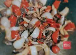 Illustration of how to make fried chicken gizzards with onions 5