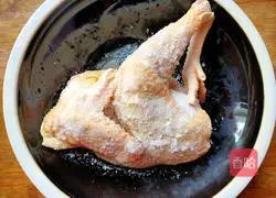Illustration of how to make steamed chicken 2