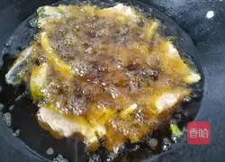 Illustration of braised grass carp cubes with black bean sauce 7