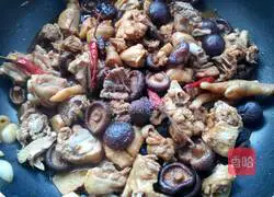 Illustration of how to cook chicken with mushrooms 18