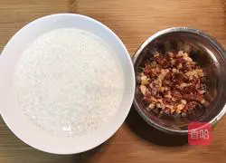 Illustration of making glutinous rice eggs 1