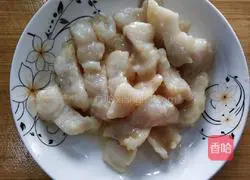 Illustration of how to make tomato, dragon and fish 3