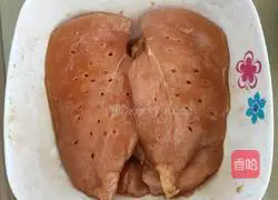 Illustration of how to fry chicken breasts 1