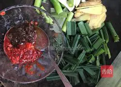 Authentic Qingyuan flavor: Illustration of how to braised black mane goose 1