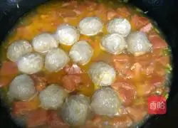 Illustration of how to make tomato beef balls 6