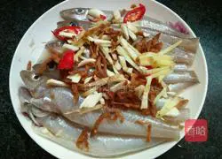 Illustration of how to make steamed sand pointed fish with dried radish 7