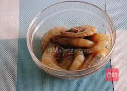 Illustration of how to make steamed spicy seafood platter 2