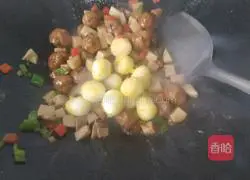 Illustration of how to make stir-fried meatballs with king oyster mushrooms and quail eggs 11