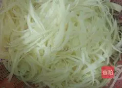 Illustration of how to make spicy and sour potato shreds 3