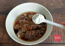 Illustration of how to stir-fry pork liver 9