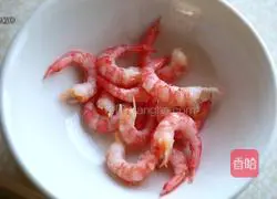 Illustration of Canadian Arctic shrimp fried rice noodles 2