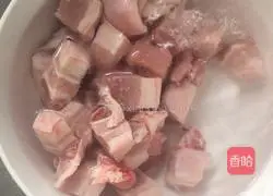 Illustration of how to make liposuction braised pork 2 