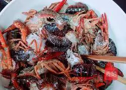 Spicy Crayfish Illustration of how to do it 2