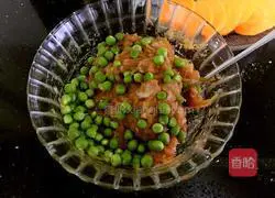 Illustration of how to make krill and pork glutinous rice balls 4