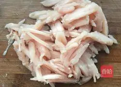 Illustration of how to make fried meat with carrots and fungus 3