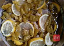 Illustration of how to make pickled pepper and chicken feet 6