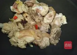 Illustration of making sauce-flavored pig's feet 10