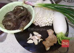 Radish and enoki mushrooms and shrimps in a pot Illustration of how to do it 1
