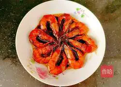 Illustration of braised prawns in oil 17