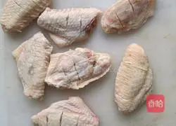 Illustration of how to make tomato rice cooker chicken wings 1