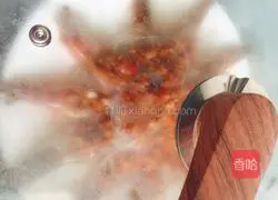 Illustration of how to make finger-licking garlic vermicelli with open-back shrimp 13