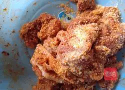 Illustration of how to make steamed pork with sweet potato flour 4