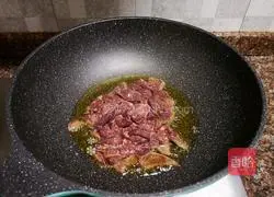 Illustration of how to stir-fry pork liver with garlic sprouts 7