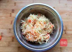 Illustration of how to make steamed shredded potatoes 10