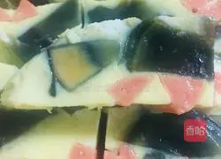 Illustration of how to make steamed eggs with pine flower ham 3