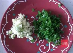 Illustration of how to make fragrant rice and pearl meatballs 2