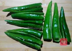 Illustration of how to make fried and stuffed peppers 5