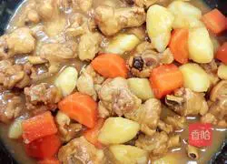 Illustration of how to make curry chicken rice 8