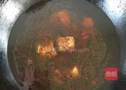 Illustration of how to cook potatoes and beans in one pot 5