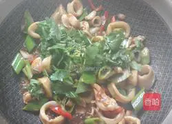 Illustration of how to make ginger-roasted squid 10