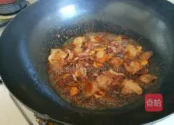 Illustration of how to make the special dish of mung bean on the 15th day of the first lunar month 9