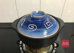 Illustration of the sour and appetizing beef stew with tomatoes 7