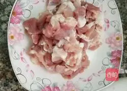 Illustration of how to make stewed pork with mushrooms 4